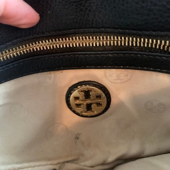 Tory Burch black crossbody - Picture 6 of 8